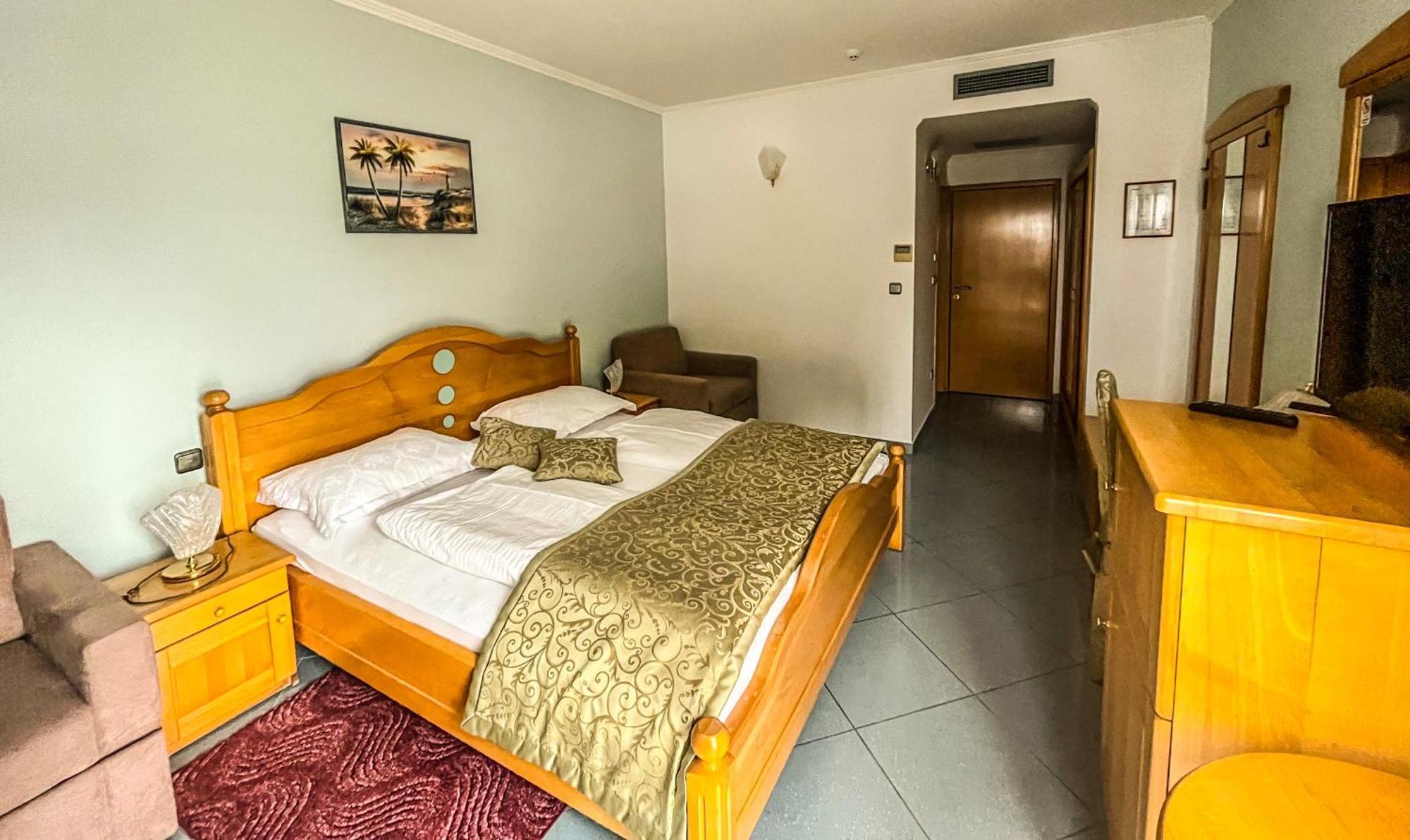 Hotel Miramare Vodice Eksteriør billede