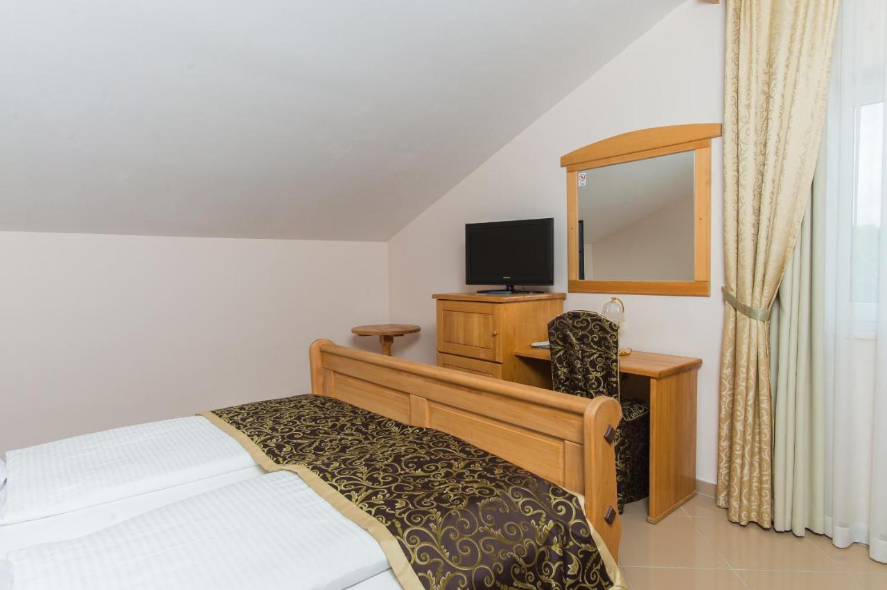 Hotel Miramare Vodice Eksteriør billede