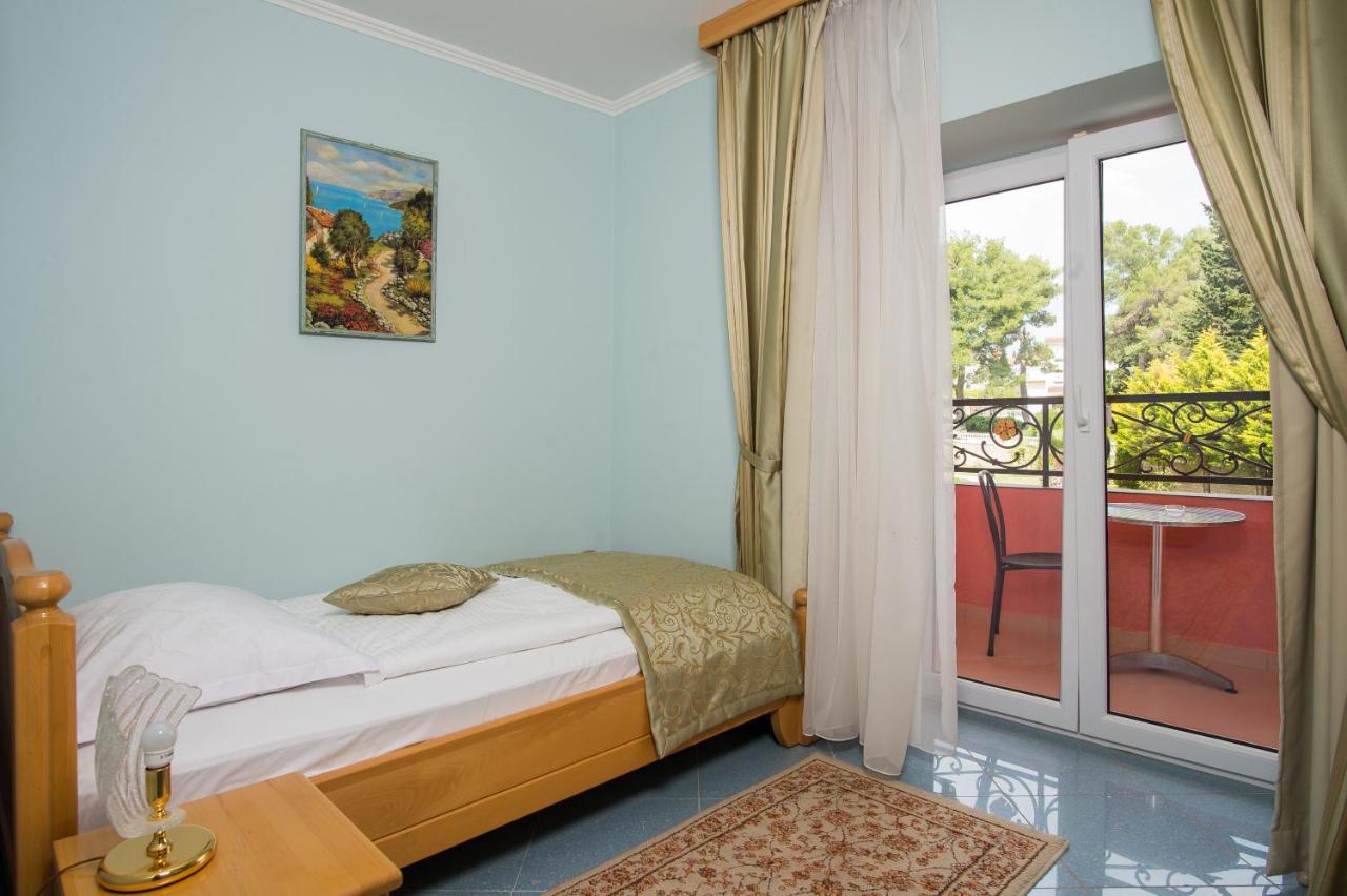 Hotel Miramare Vodice Eksteriør billede