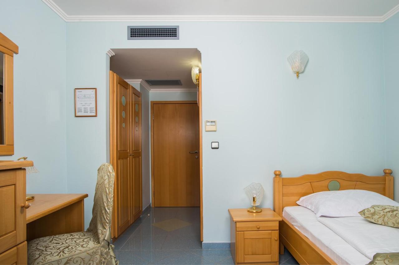 Hotel Miramare Vodice Eksteriør billede